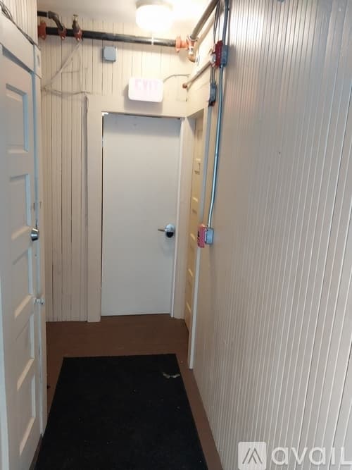 New Bedford Apartment: 116 County St