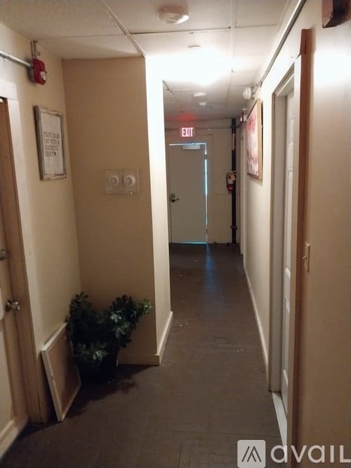 New Bedford Apartment: 116 County St