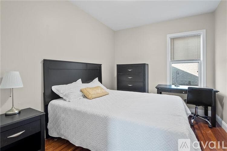 Providence Apartment: 171 Prospect St