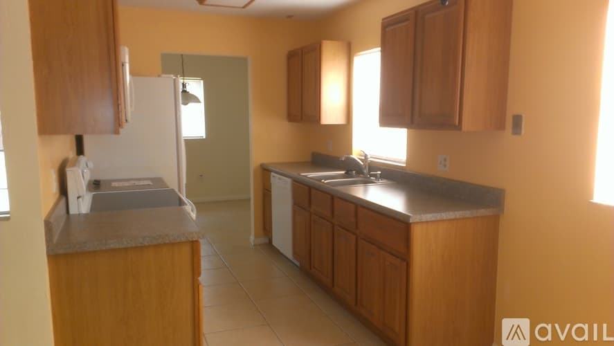 Port St. Lucie House: 351 SW Buswell Ave