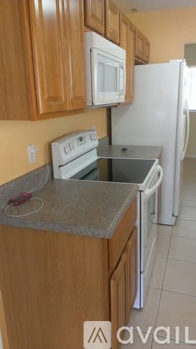 Port St. Lucie House: 351 SW Buswell Ave
