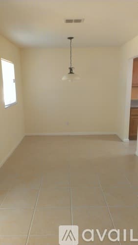 Port St. Lucie House: 351 SW Buswell Ave