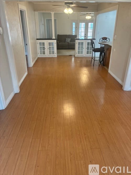 Alhambra House: 1320 Elm Street
