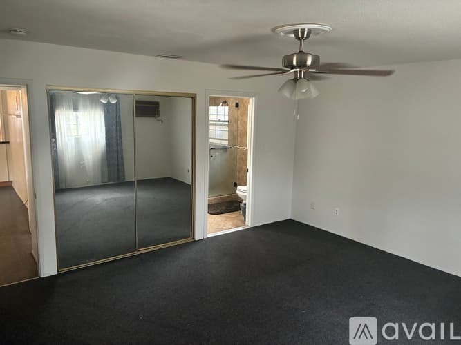 Alhambra House: 1320 Elm Street