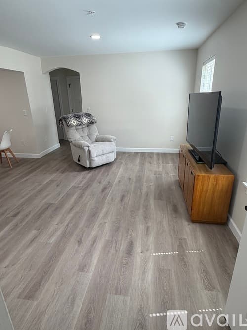 Moultrie Apartment: 1001 1st St SE