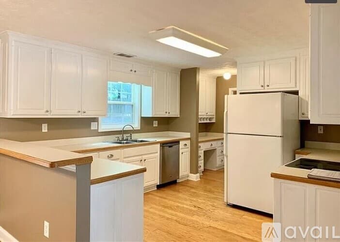 Buford House: 4442 Keenly Valley Dr NE