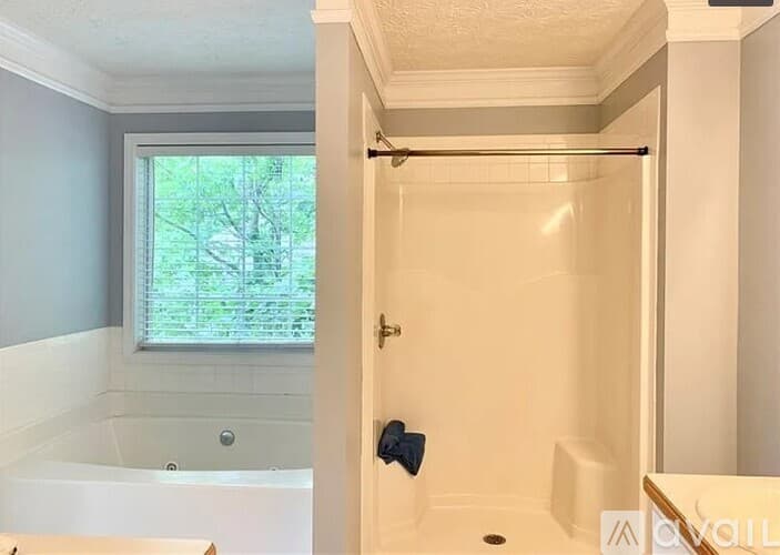 Buford House: 4442 Keenly Valley Dr NE