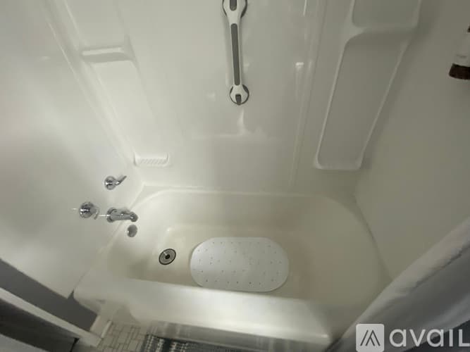 Evanston Apartment: 730 Wesley Avenue