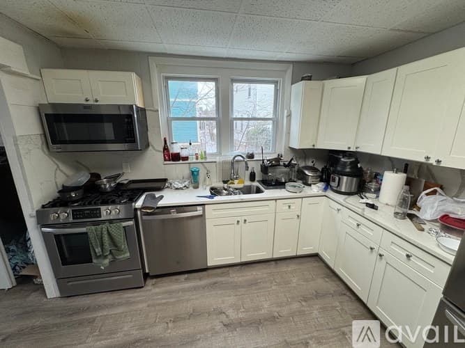 Somerville Apartment: 11 Burnham St