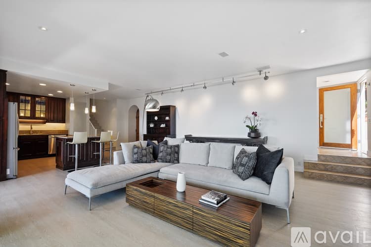 Malibu Condo: 18101 Coastline Drive