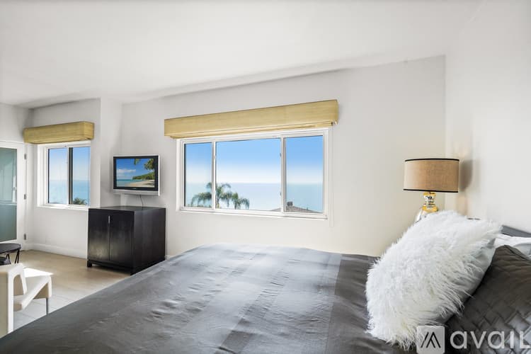 Malibu Condo: 18101 Coastline Drive