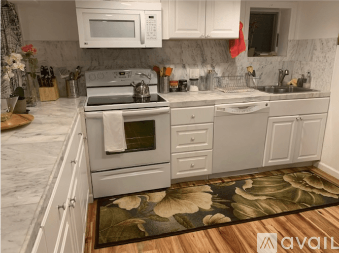 Westport Apartment: Newtown Turnpike Westport
