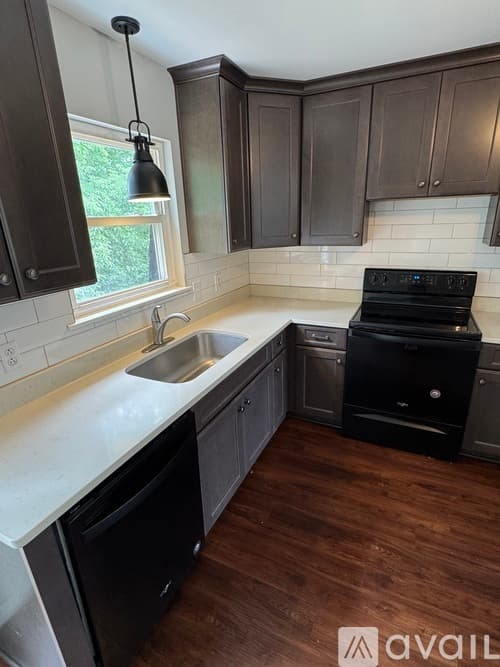 Signal Mountain Apartment: 1010 Ridgeway Avenue