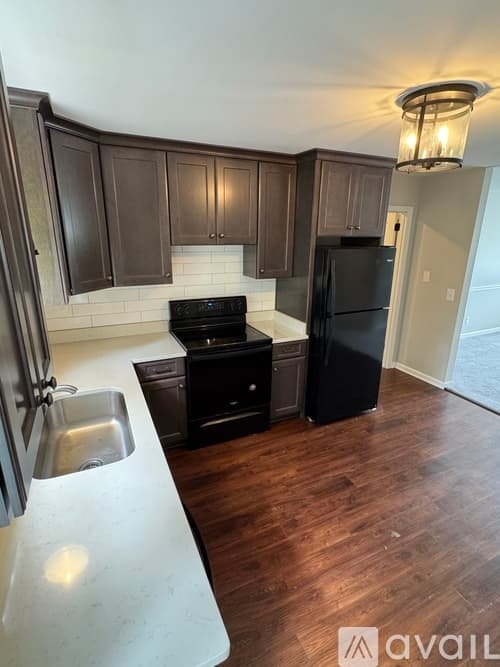 Signal Mountain Apartment: 1010 Ridgeway Avenue