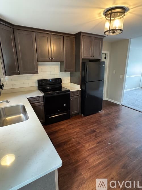 Signal Mountain Apartment: 1010 Ridgeway Avenue