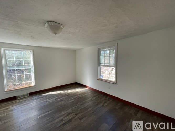 Monroeville House: 4860 William Penn Highway
