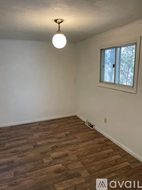 Monroeville House: 4860 William Penn Highway
