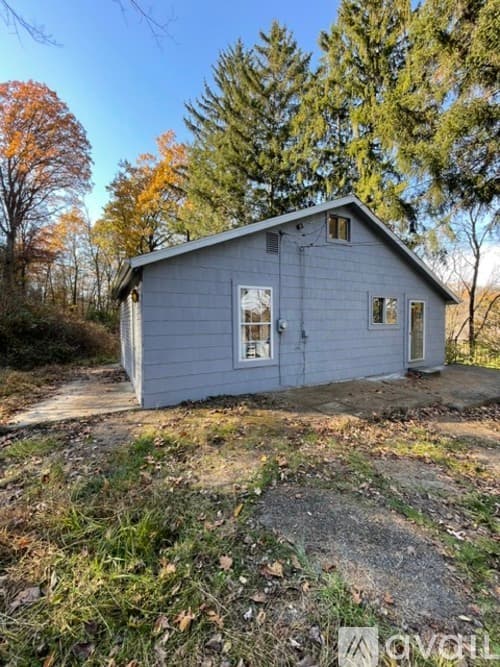 Monroeville House: 4860 William Penn Highway