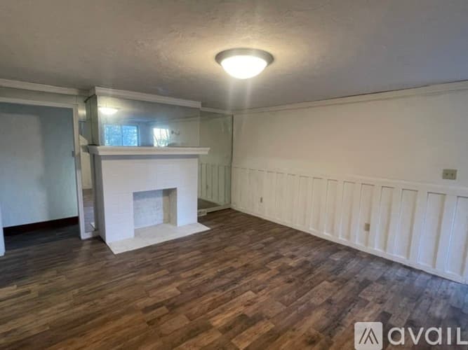 Monroeville House: 4860 William Penn Highway