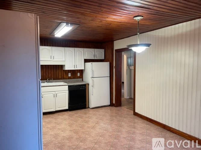 Monroeville House: 4860 William Penn Highway