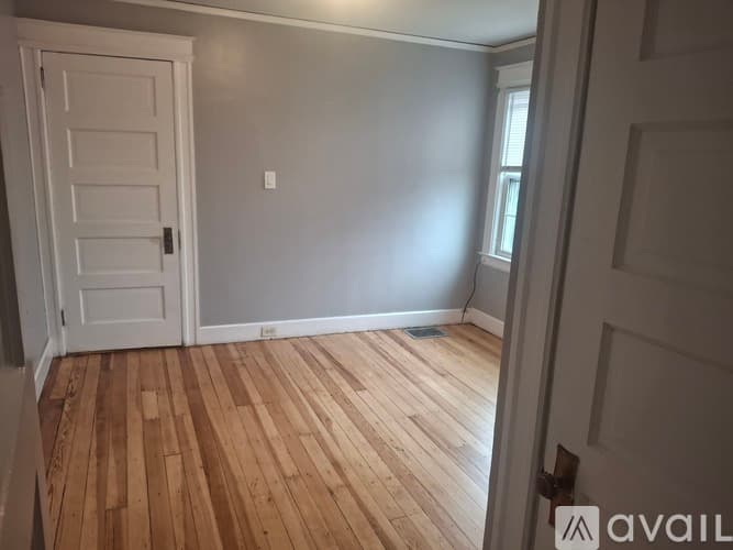 Hartford Apartment: 422 Prospect Ave