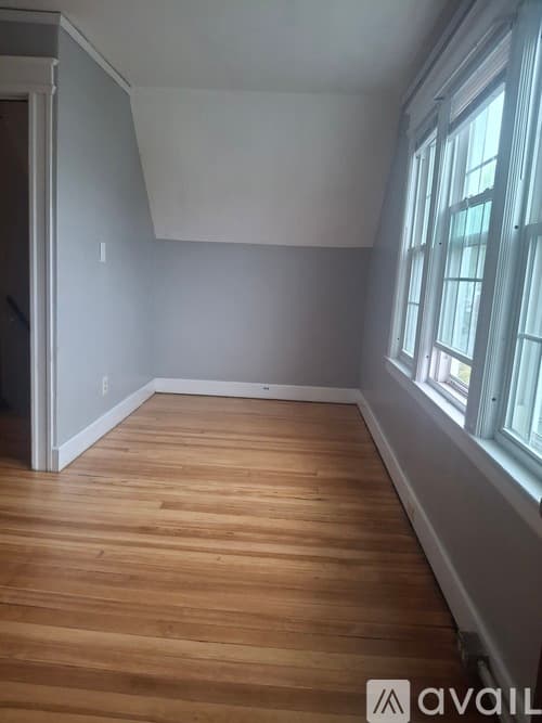 Hartford Apartment: 422 Prospect Ave