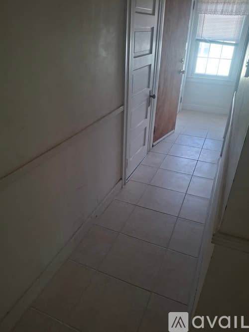 Hartford Apartment: 422 Prospect Ave