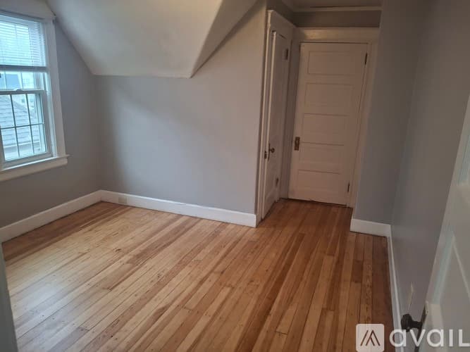 Hartford Apartment: 422 Prospect Ave