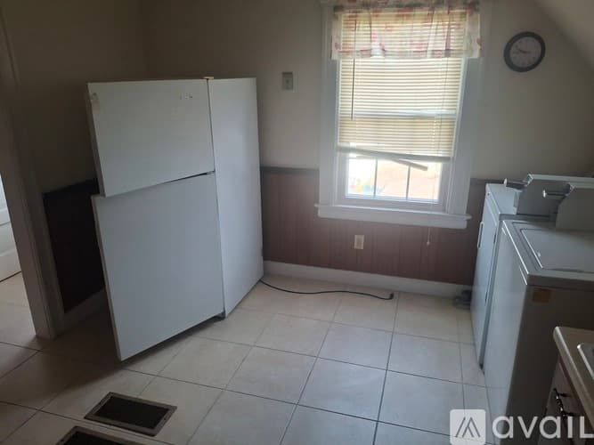 Hartford Apartment: 422 Prospect Ave