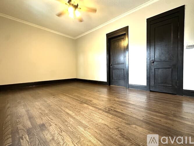 Chicago Apartment: 3502 08 W Grace St