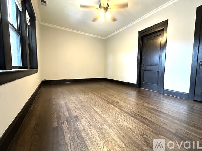Chicago Apartment: 3502 08 W Grace St
