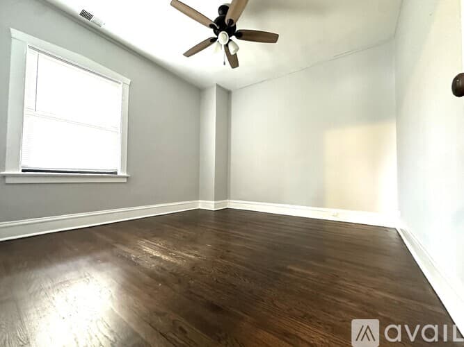 Chicago Apartment: 3502 08 W Grace St