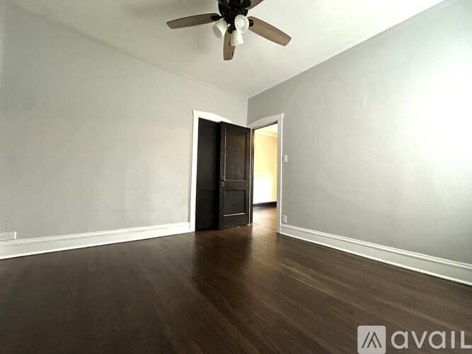 Chicago Apartment: 3502 08 W Grace St