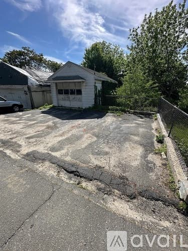 Waterbury Apartment: 417 N Walnut St