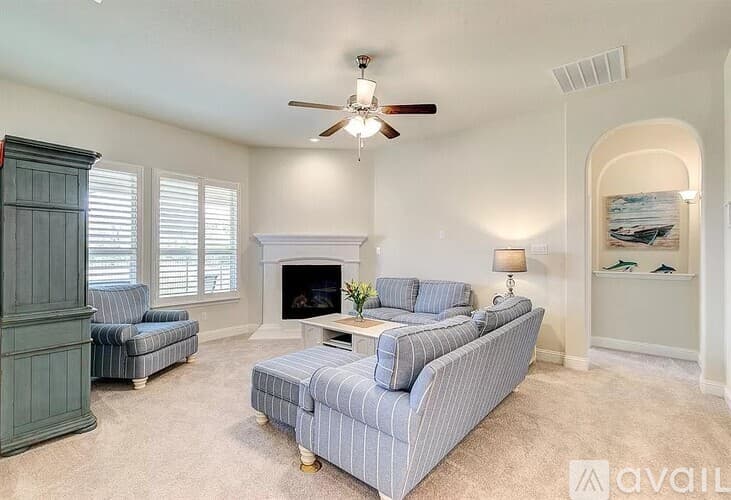 Aledo House: 144 Peace Pl