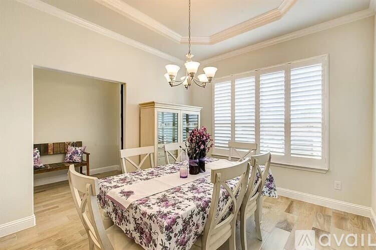 Aledo House: 144 Peace Pl