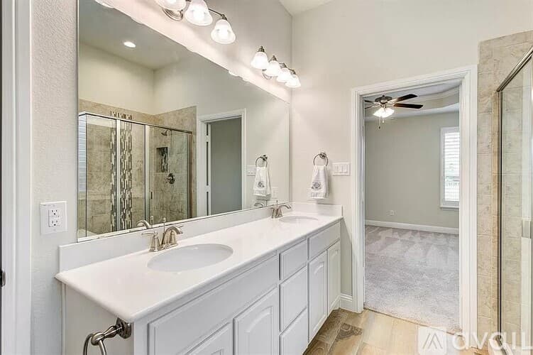 Aledo House: 144 Peace Pl