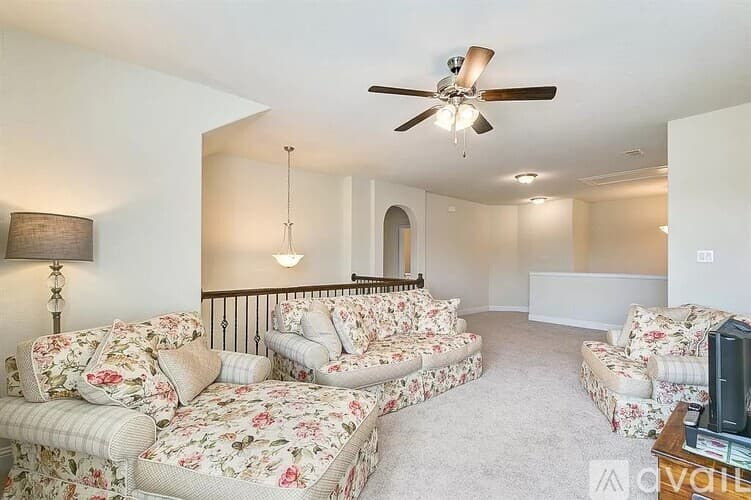 Aledo House: 144 Peace Pl