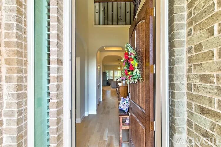 Aledo House: 144 Peace Pl