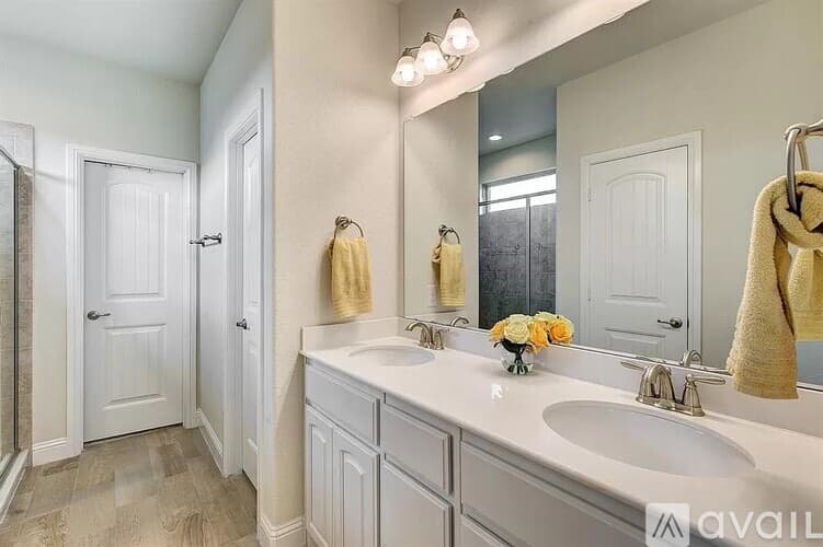 Aledo House: 144 Peace Pl