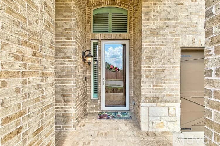 Aledo House: 144 Peace Pl