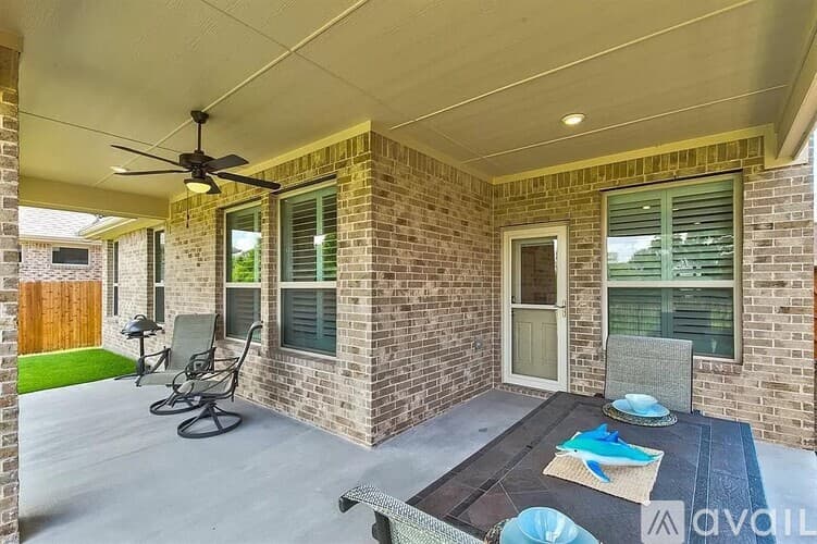 Aledo House: 144 Peace Pl