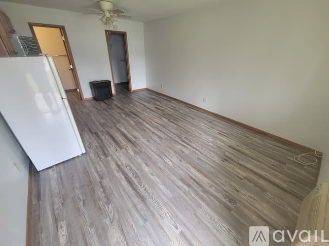 La Crosse Apartment: 2222 32nd St S