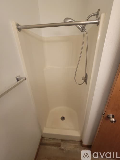 La Crosse Apartment: 2222 32nd St S