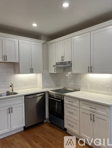 Boston Apartment: 13 Anderson St
