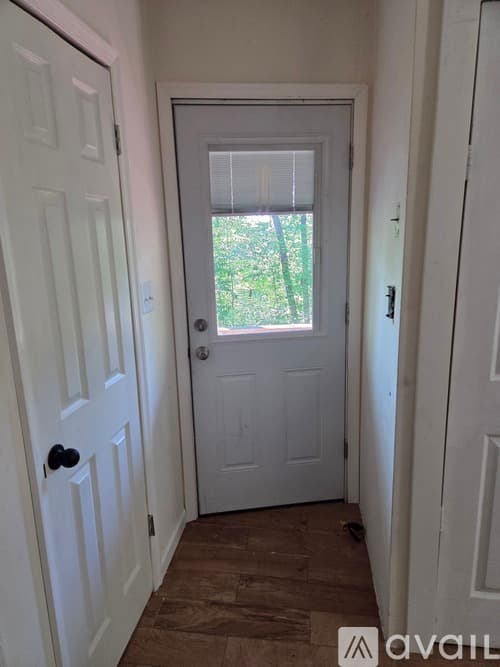 Mount Jackson Apartment: 8148 Supinlick Ridge Rd