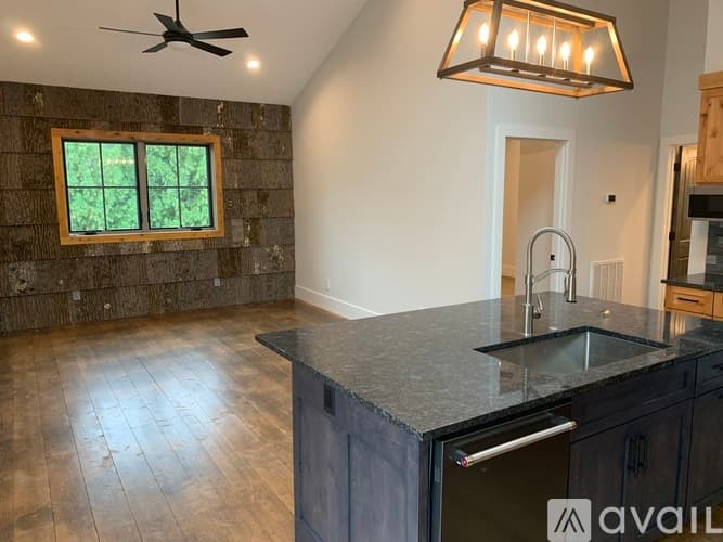Nebo Apartment: Bayshore Drive