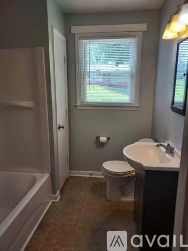 Spartanburg House: 813 Hillwood Avenue