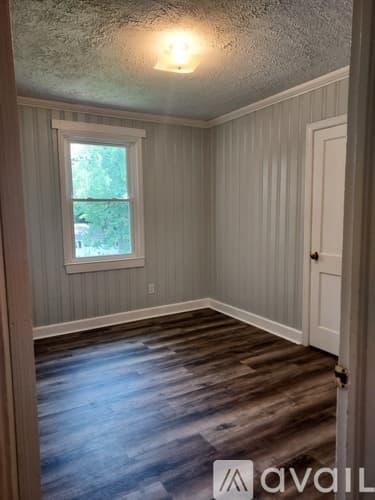 Spartanburg House: 813 Hillwood Avenue
