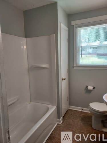 Spartanburg House: 813 Hillwood Avenue